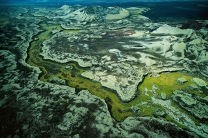 фото на фон Yann Arthus-Bertrand